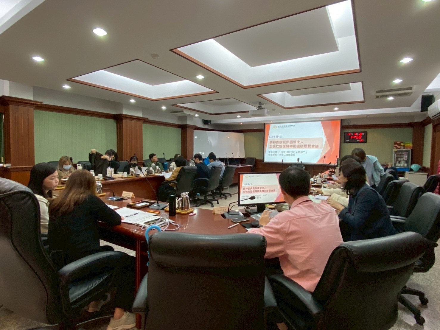 圖（二）本署與網絡單位就轉銜合作所面臨之議題加以交流