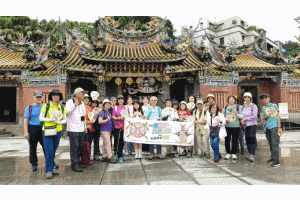 115年6月12日於泰山頂泰山巖反賄宣導活動相片